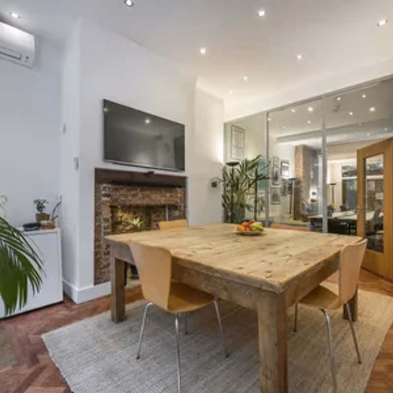 5 Back Hill, London - Image 3