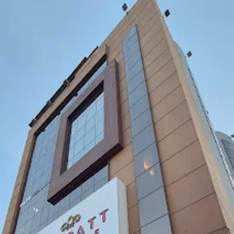 Mahatma Gandhi Rd, Kochi - Image 10