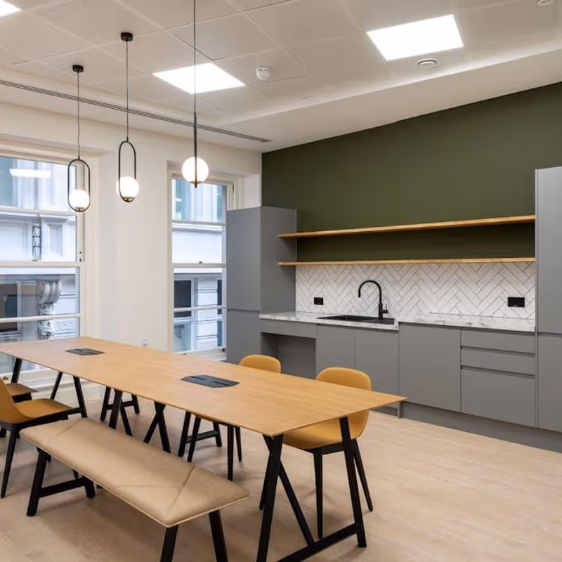 33 Cornhill, London - Image 4