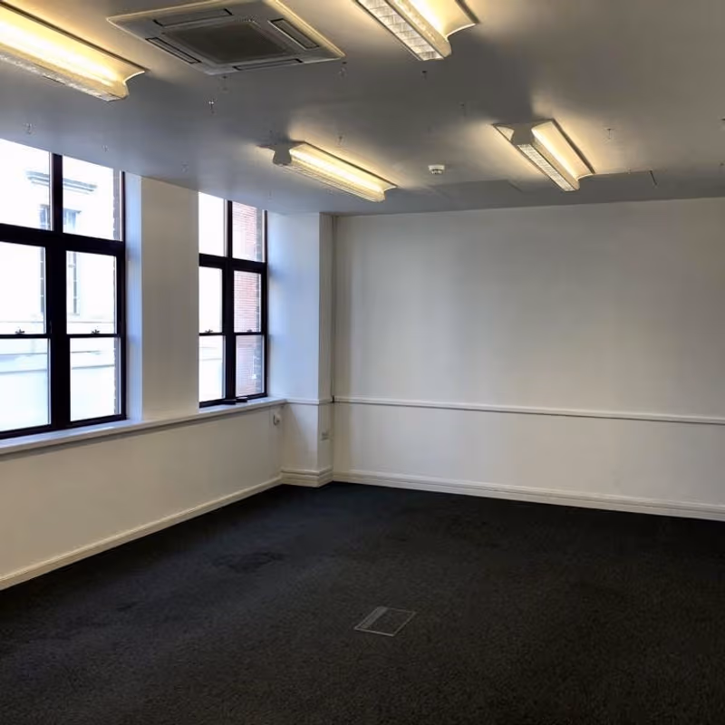 45 Monmouth St, London - Image 2