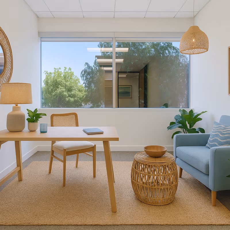 21300 Victory Boulevard, Woodland Hills - Image 8