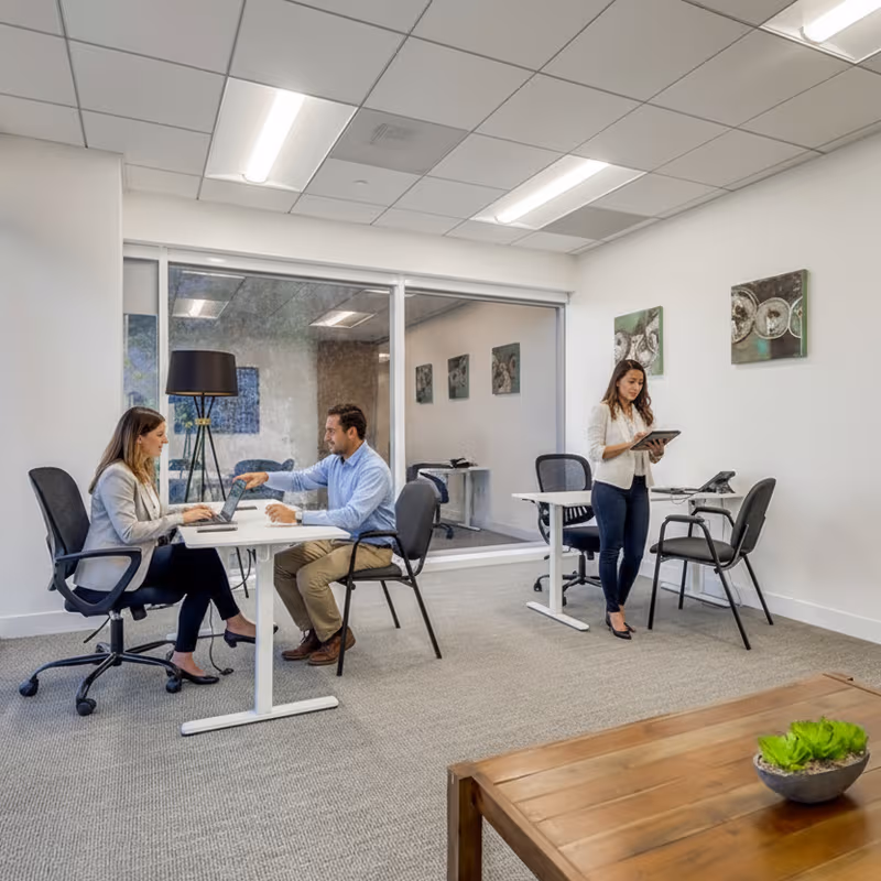 21300 Victory Boulevard, Woodland Hills - Image 20