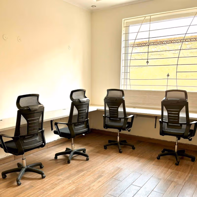 305/306 G3 Johar Town, Lahore - Image 4