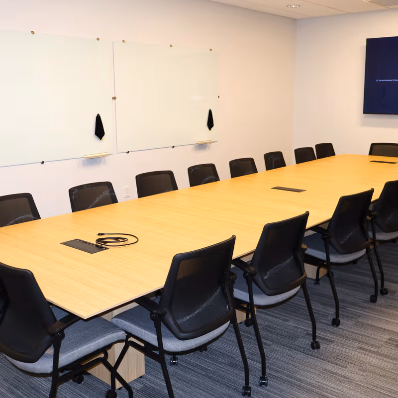 840 Crescent Centre Drive, Franklin - Image 3