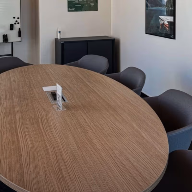 2 Bahnhofsplatz, Rüsselsheim Am Main - Image 4