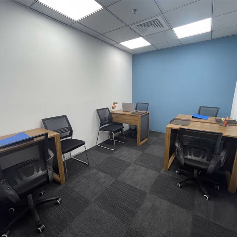 Corniche Street, Sharjah - Image 1