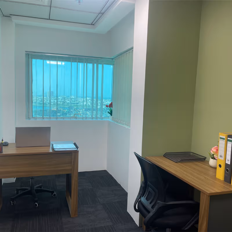 Corniche Street, Sharjah - Image 3