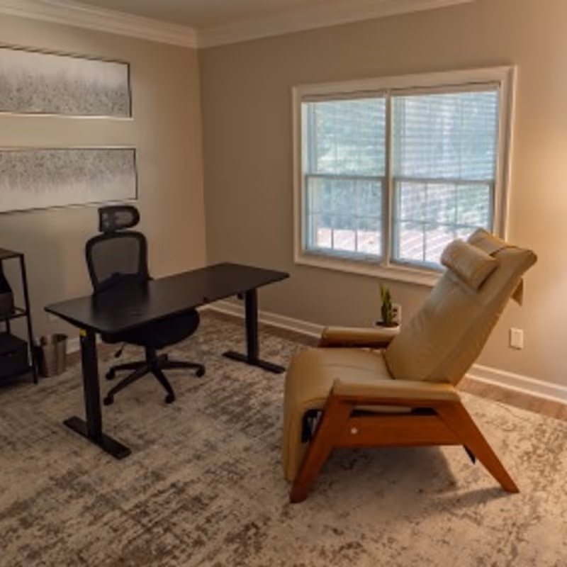 1404 Bombay Lane, Roswell - Image 4