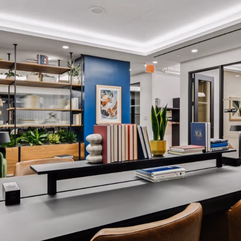 560 Lexington Avenue, New York - Image 2