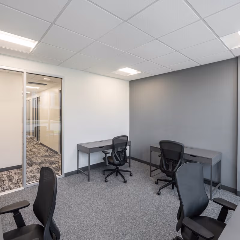 1051 Franklin Avenue, Garden City - Image 2