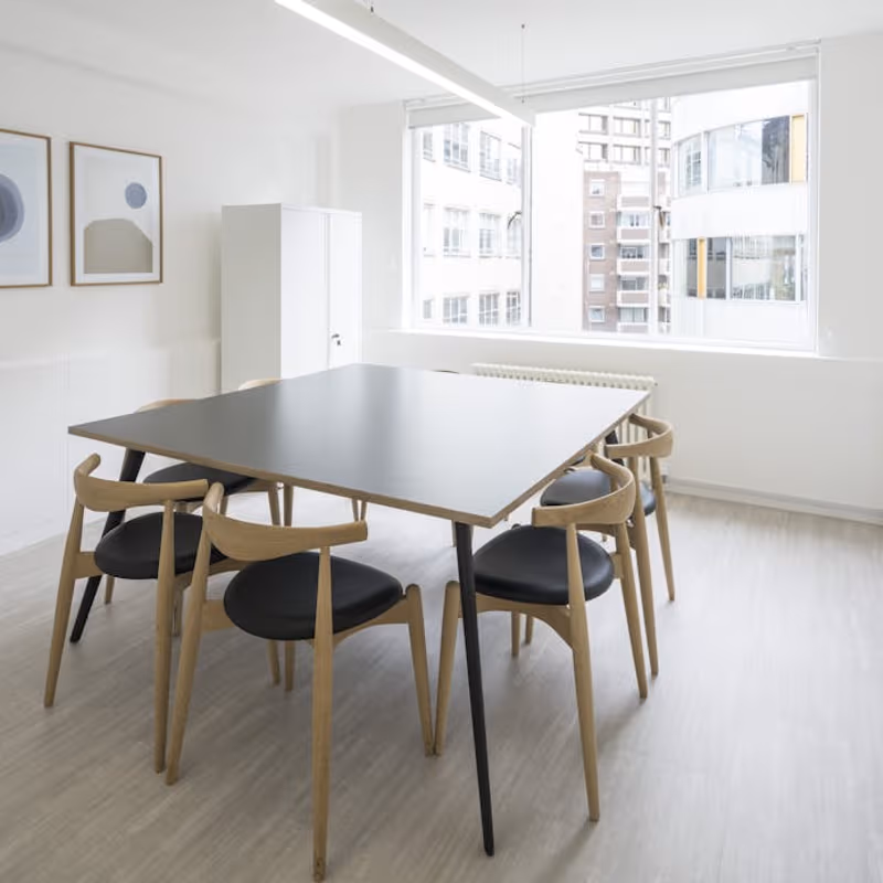 10 Rathbone Place, Greater London - Image 2