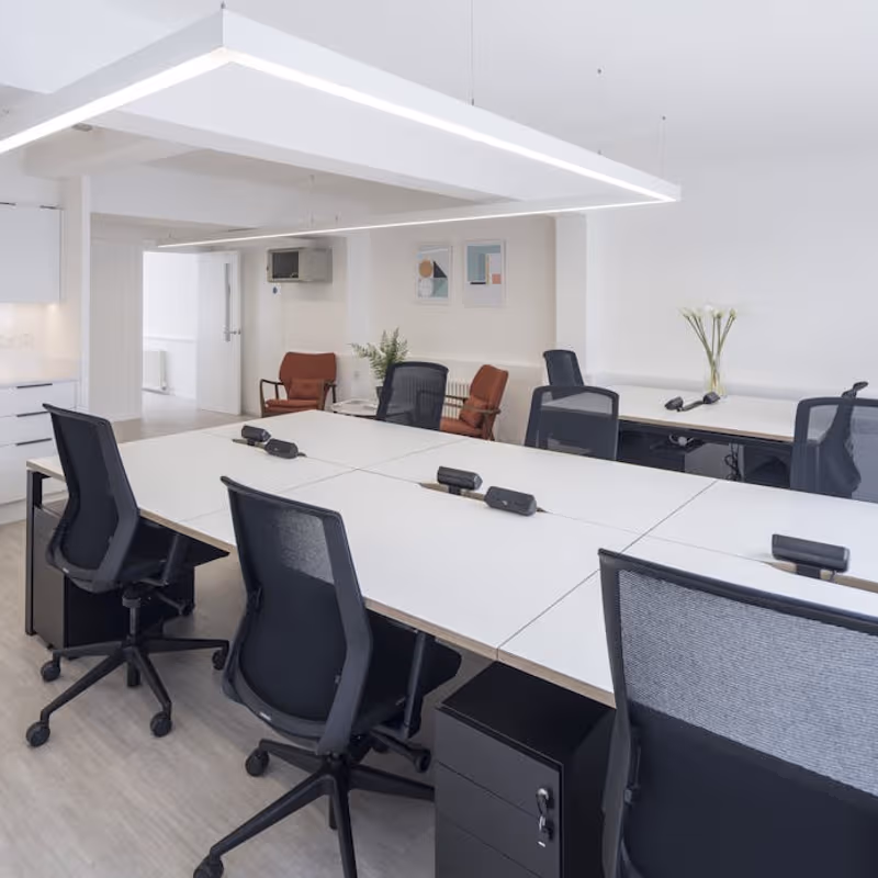 10 Rathbone Place, Greater London - Image 4