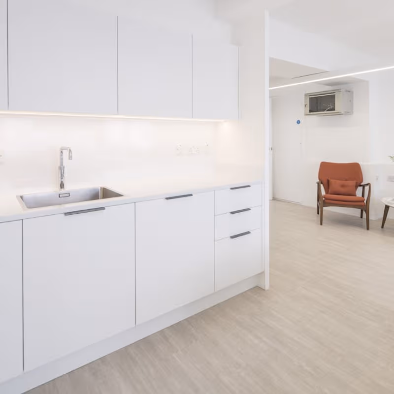 10 Rathbone Place, Greater London - Image 3