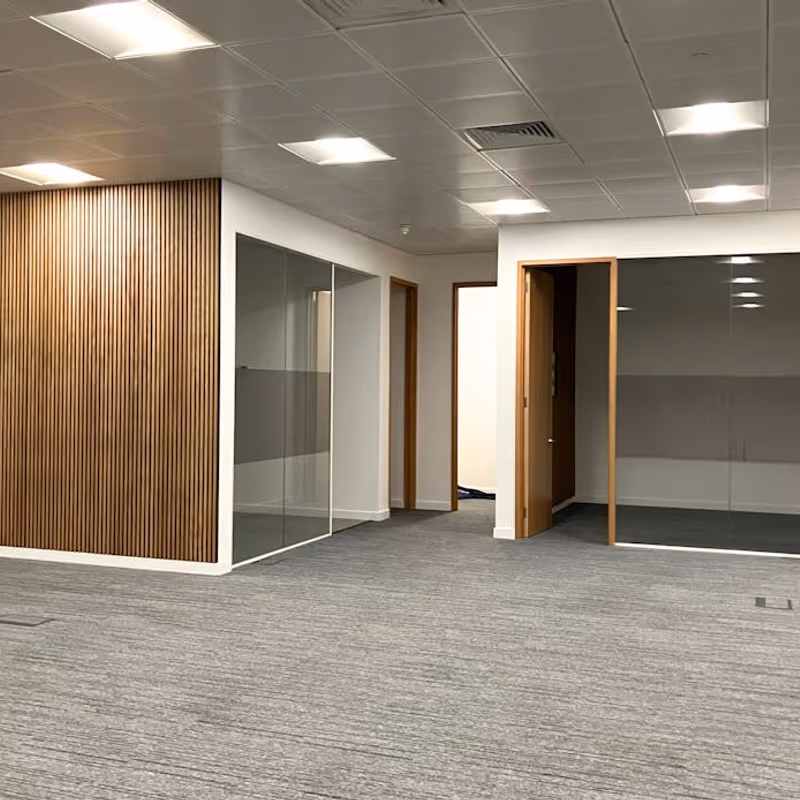 14 Cullum Street, Greater London - Image 2