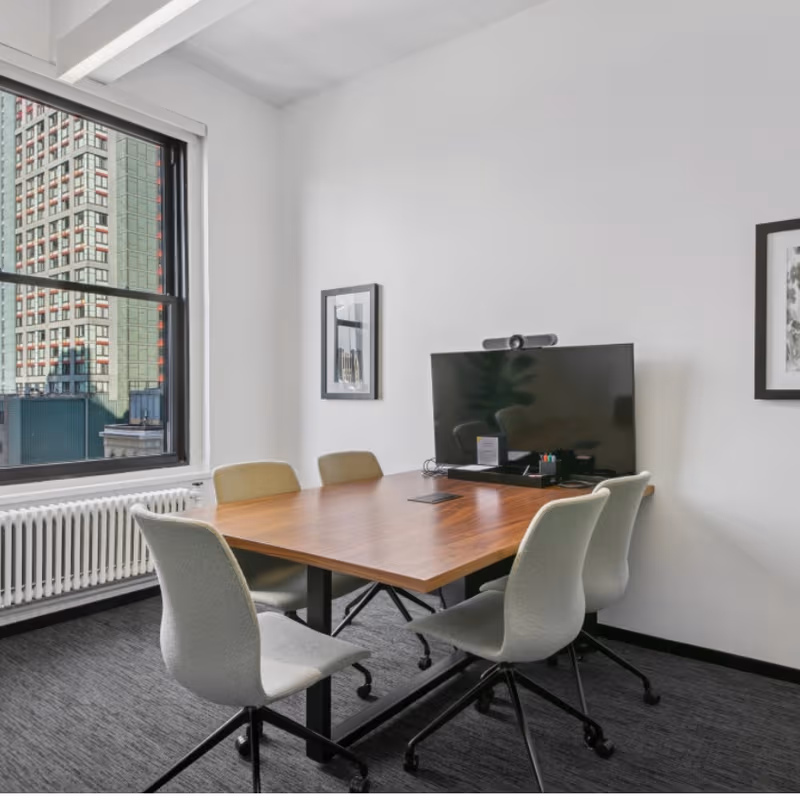 200 West 41st Street, New York - Image 2