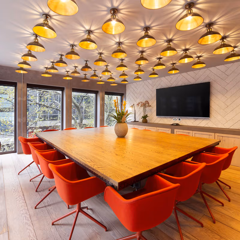 27 Bush Lane, London - Image 2