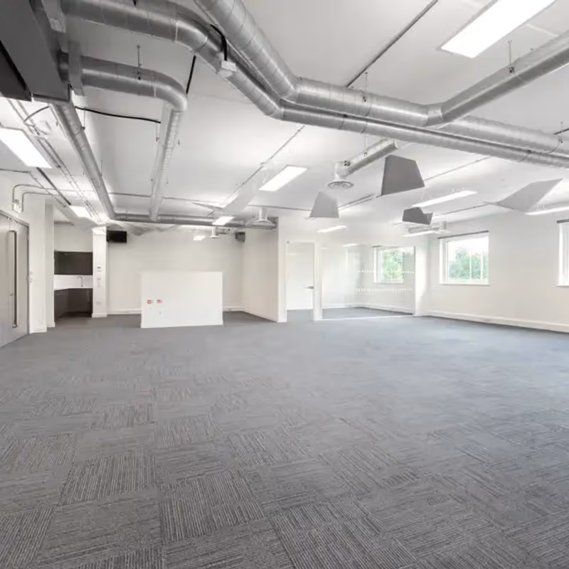 329 1 Building Doncastle Rd, Bracknell - Image 4