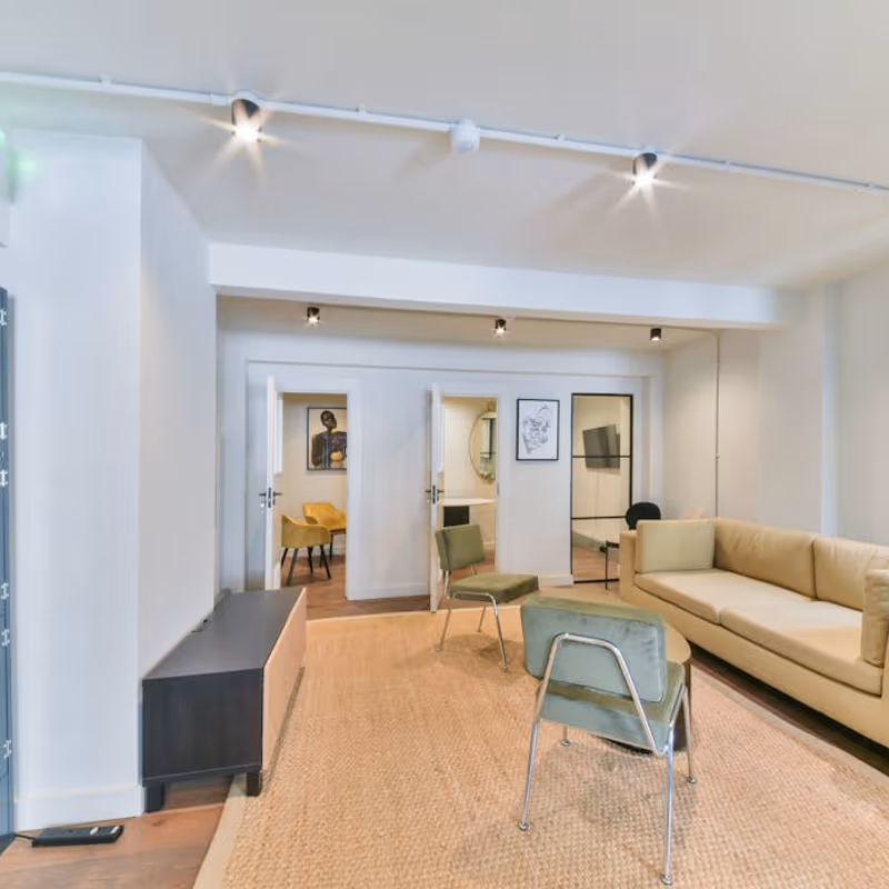 12A D'arblay Street, Greater London - Image 3