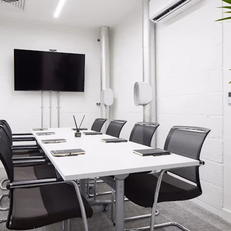 111 Seven Sisters Road Finsbury Park, London - Image 2