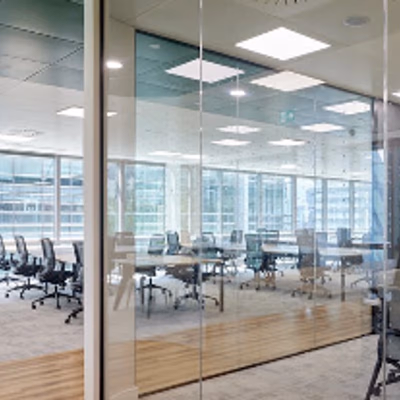 50 Bank St, London - Image 4