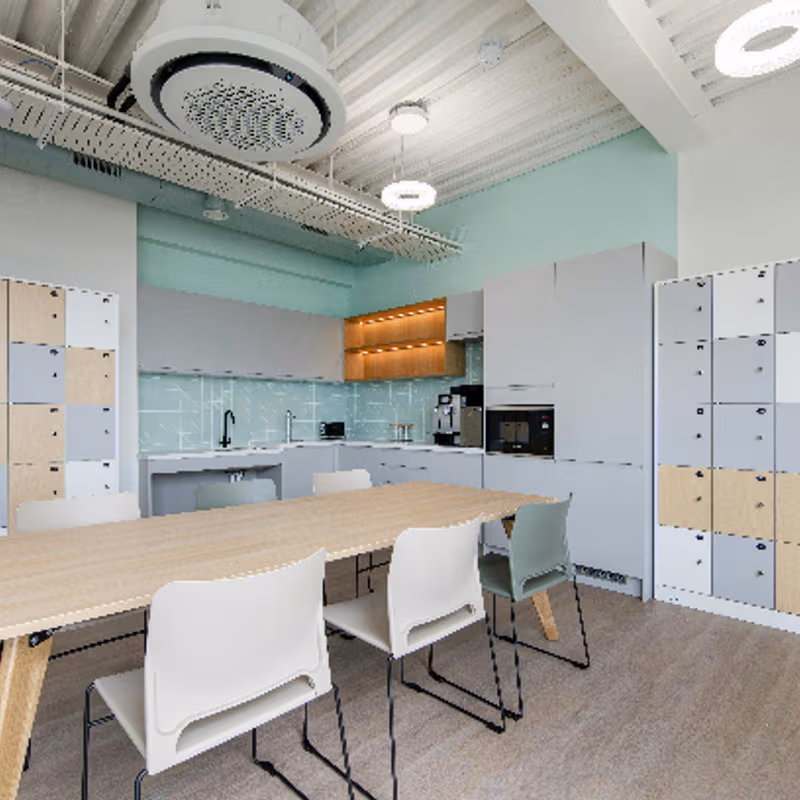 27 Goswell Rd Barbican, London - Image 4