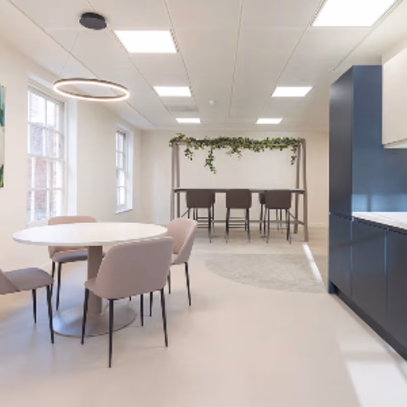 42 Trinity Square, London - Image 4