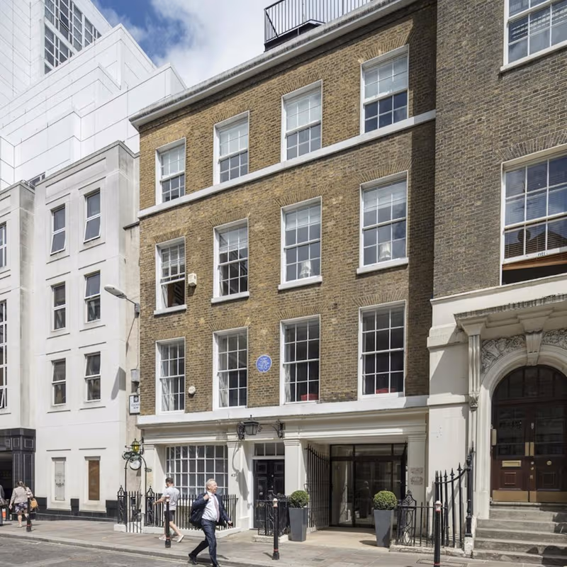 42 Trinity Square, London - Image 6