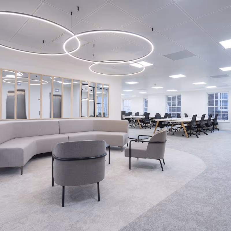 42 Trinity Square, London - Image 2
