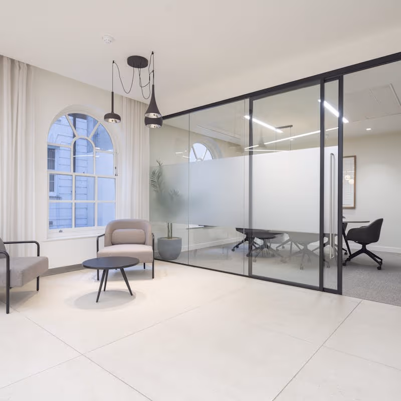 42 Trinity Square, London - Image 4