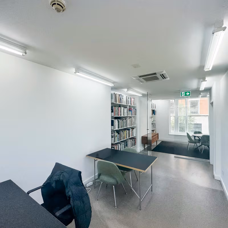 37 Eastcastle Street, Fitzrovia - Image 2