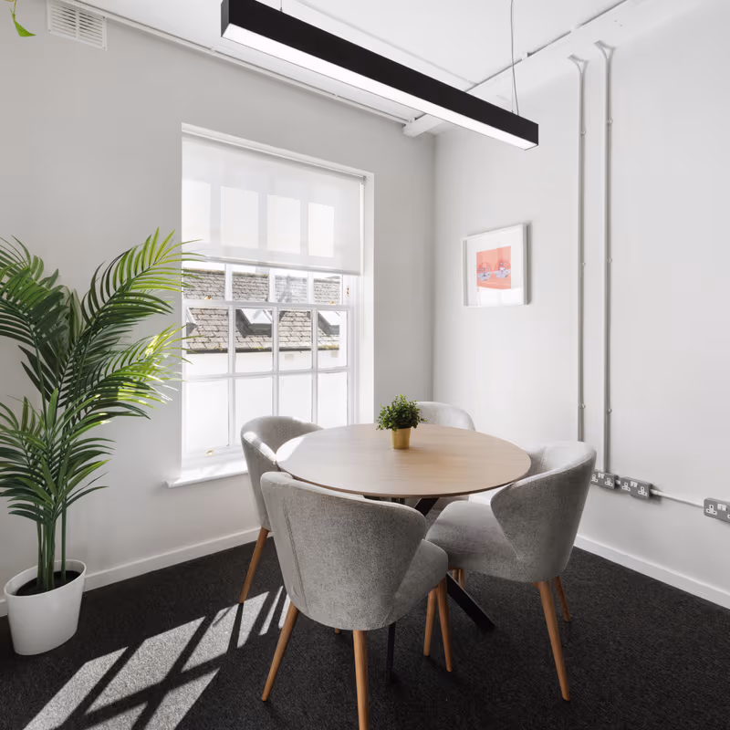 21 Holles Street, Dublin 2 - Image 1