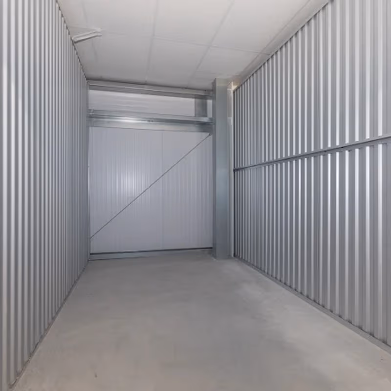 3 Stanton Way, London - Image 3