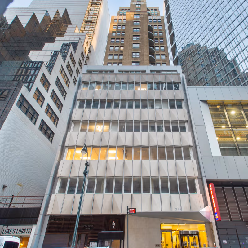 211 East 43rd Street, New York - Image 13