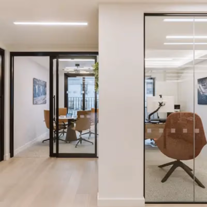 26 St James Square, London - Image 3