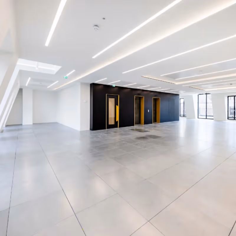 26 St James Square, London - Image 4