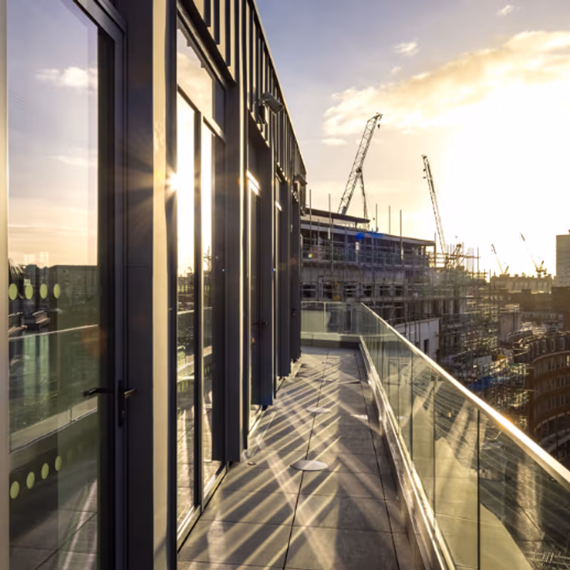 61 Curzon St, London - Image 1