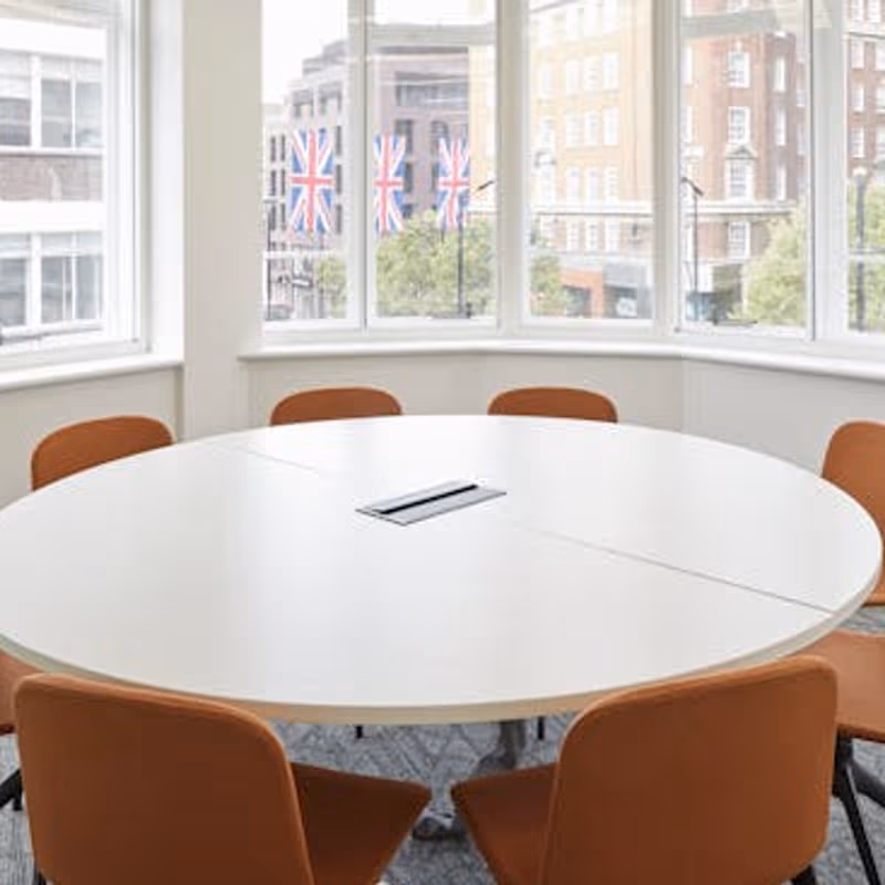 345 Oxford St, London - Image 3