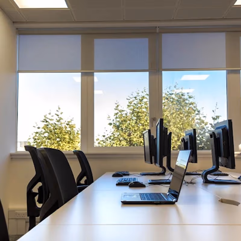 333 Edgware Rd, London - Image 2