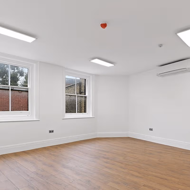 94 Kensington High Street, London - Image 5