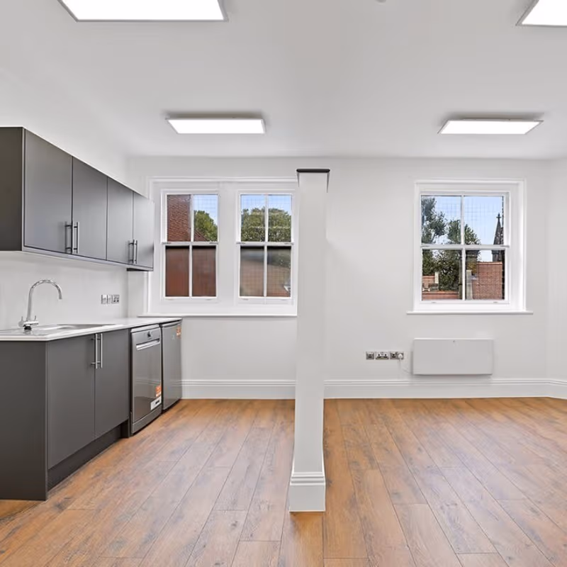 94 Kensington High Street, London - Image 3
