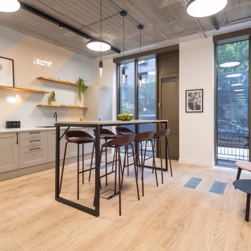 18 Brunswick Place, Old Street - Image 2