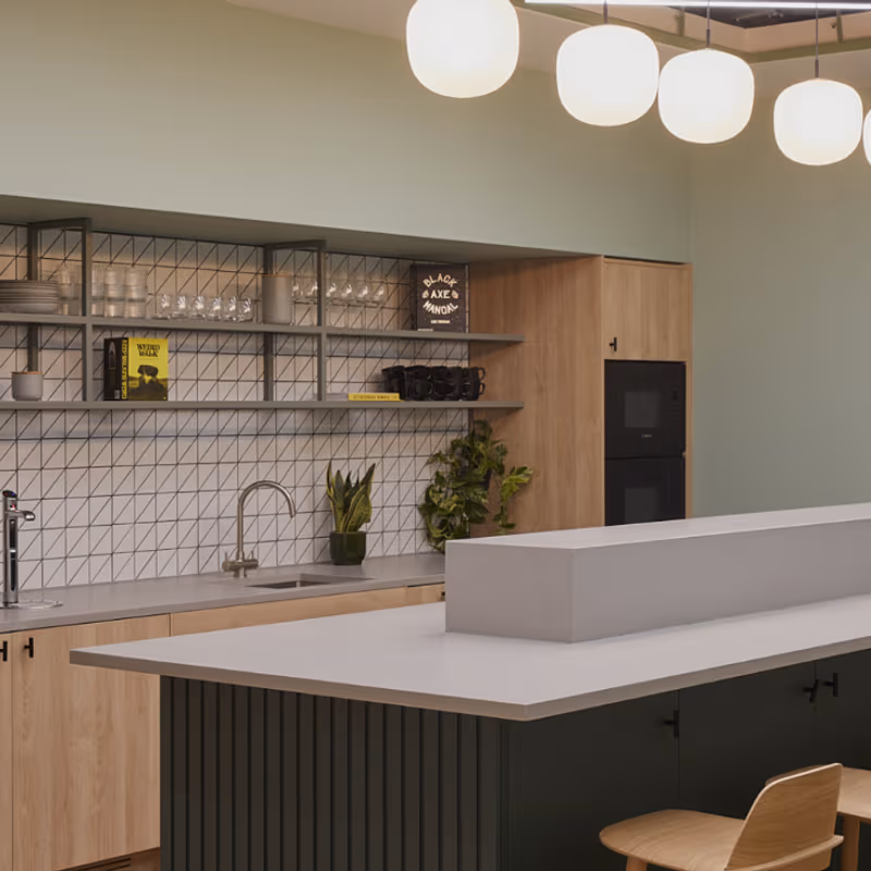 65 Clifton St, London - Image 3