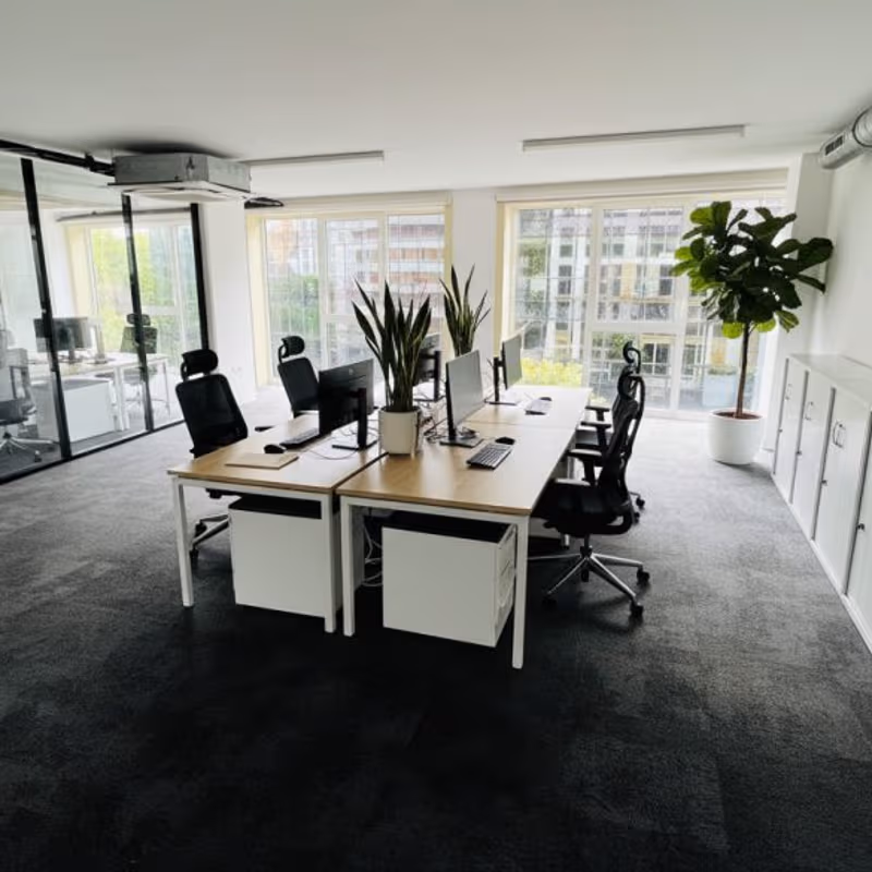 77 Rue Jean Bleuzen, Vanves - Image 4