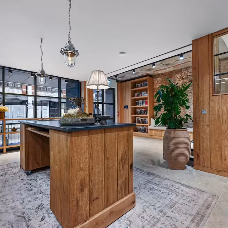 16 Mortimer Street, London - Image 1