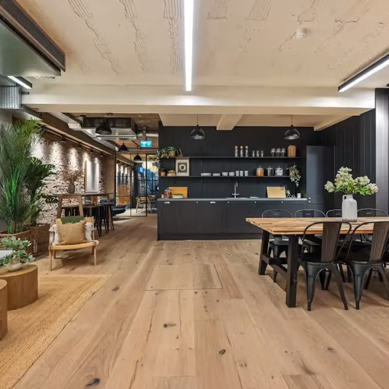 16 Mortimer Street, London - Image 4