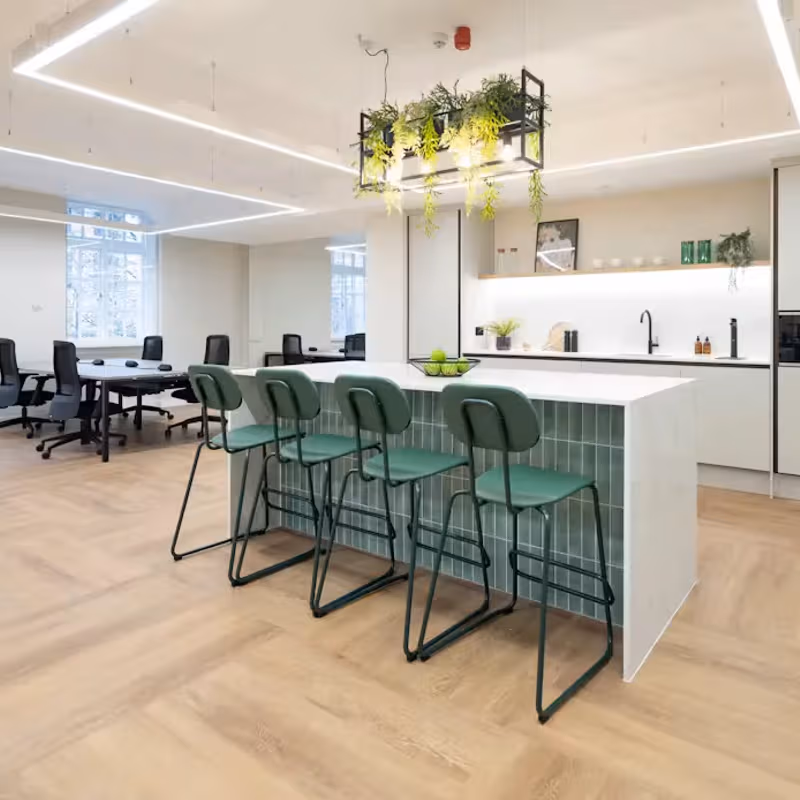 71 Kingsway, London - Image 4