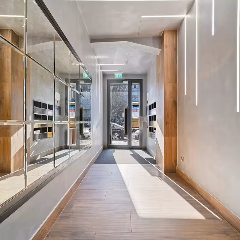 4 Soho West End, London - Image 5