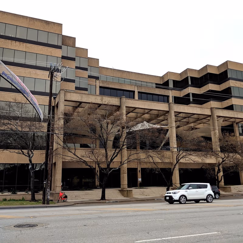 4040 Broadway, San Antonio - Image 9