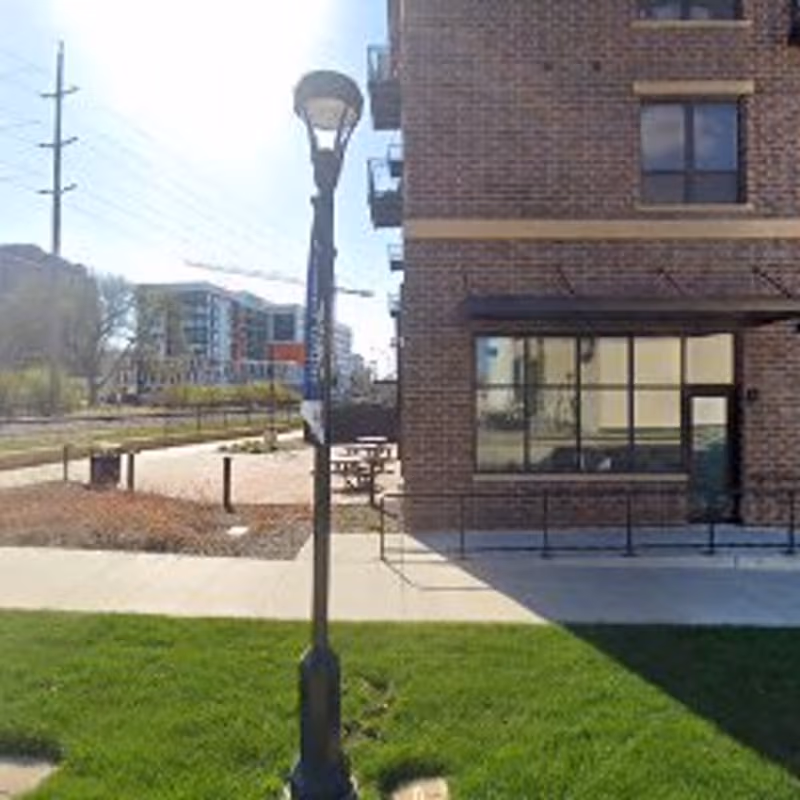 401 Broadway Avenue N, Rochester - Image 10
