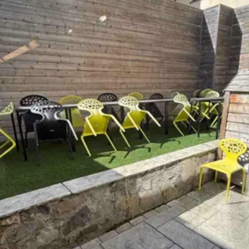 19 Grattan Street, Dublin - Image 8
